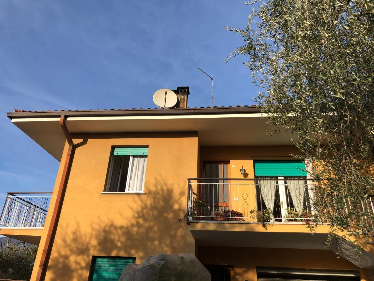 Appartamento Nonna Rosa มัลเชซิเน ภายนอก รูปภาพ